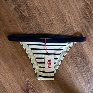 NWT Solid and striped striped bikini bottoms - size M